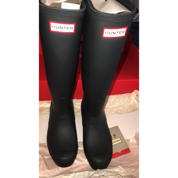 💕🥰❤️MAKE AN OFFER! BLACK HUNTER BOOTS❤️🥰💕 - Picture 3 of 4